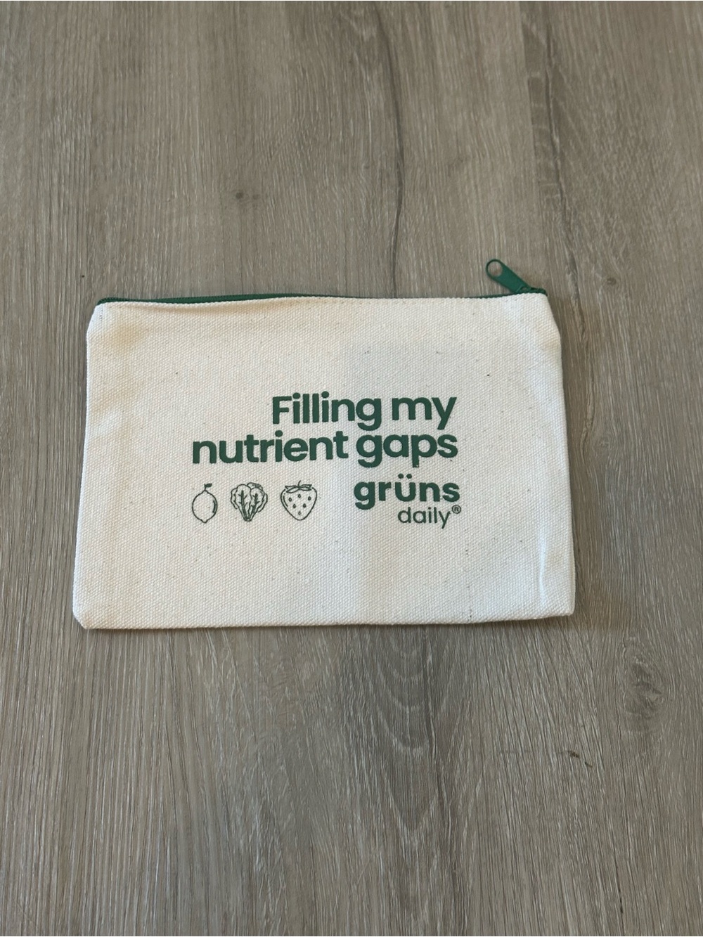 grüns Daily Canvas Zipper Pouch in Natural with Green Print